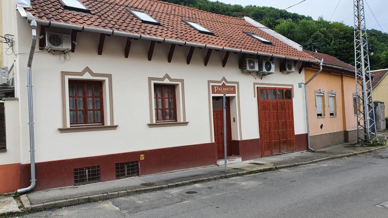 Palantír Panzió Acomodação com café da manhã Miskolc Exterior foto