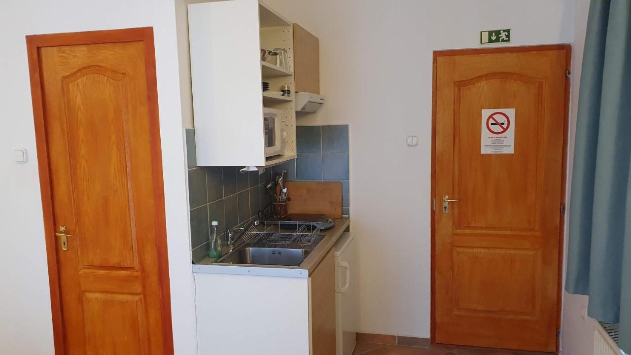 Palantír Panzió Acomodação com café da manhã Miskolc Exterior foto