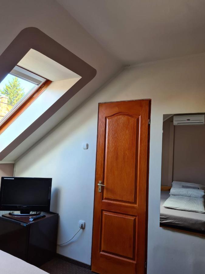 Palantír Panzió Acomodação com café da manhã Miskolc Exterior foto