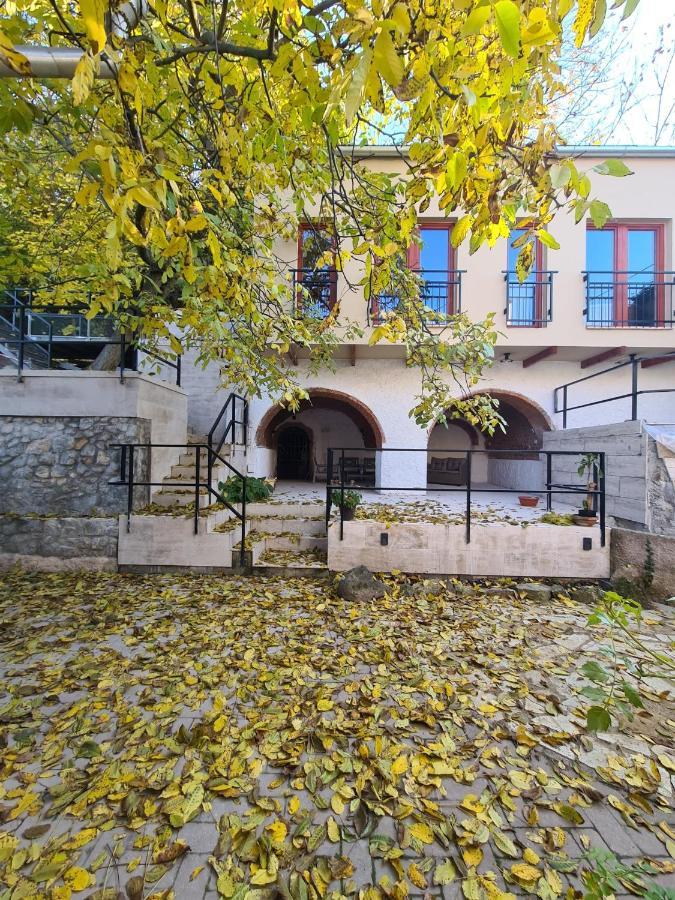 Palantír Panzió Acomodação com café da manhã Miskolc Exterior foto